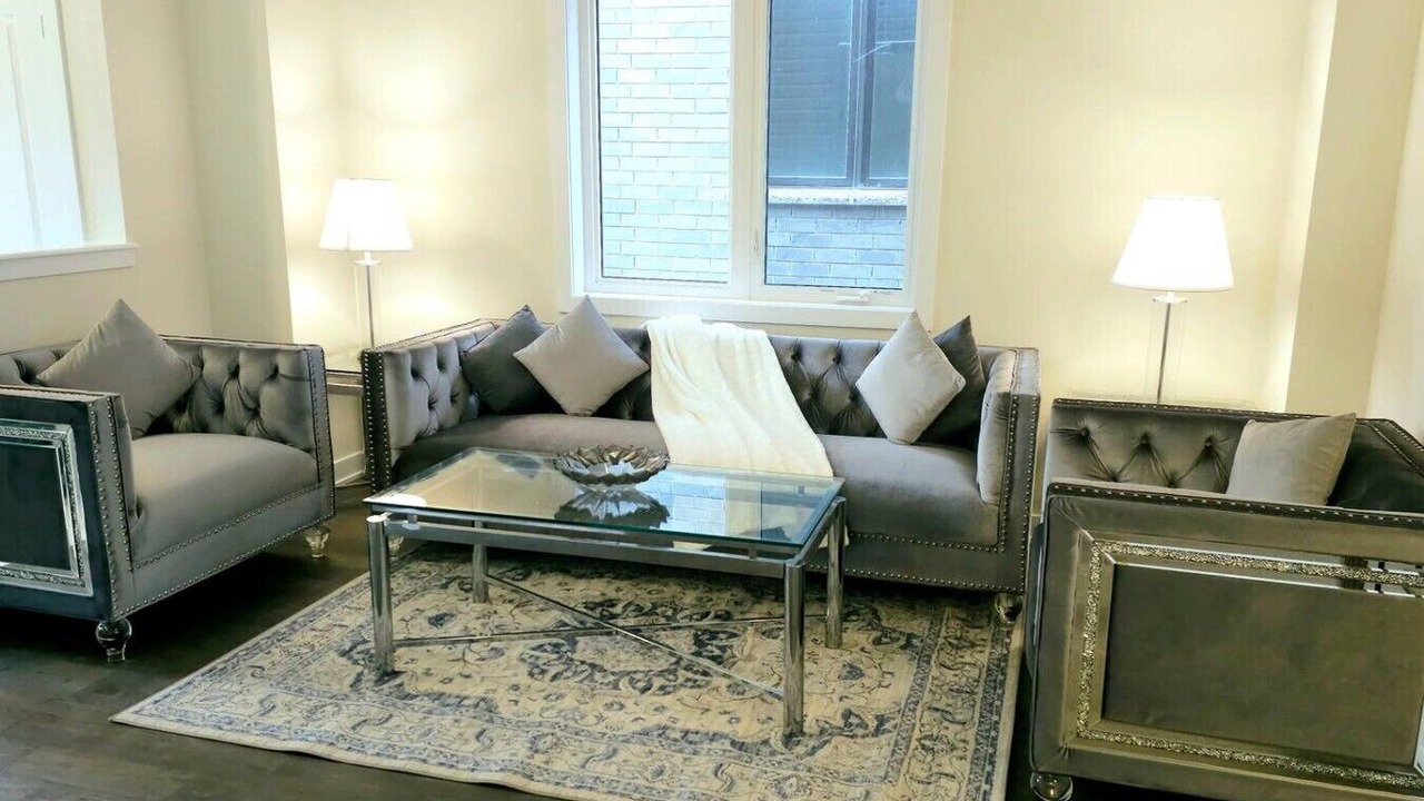 Photo of Livingroom in Welland