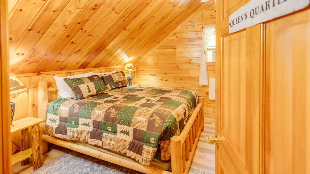 Photo of Bedroom in Campton