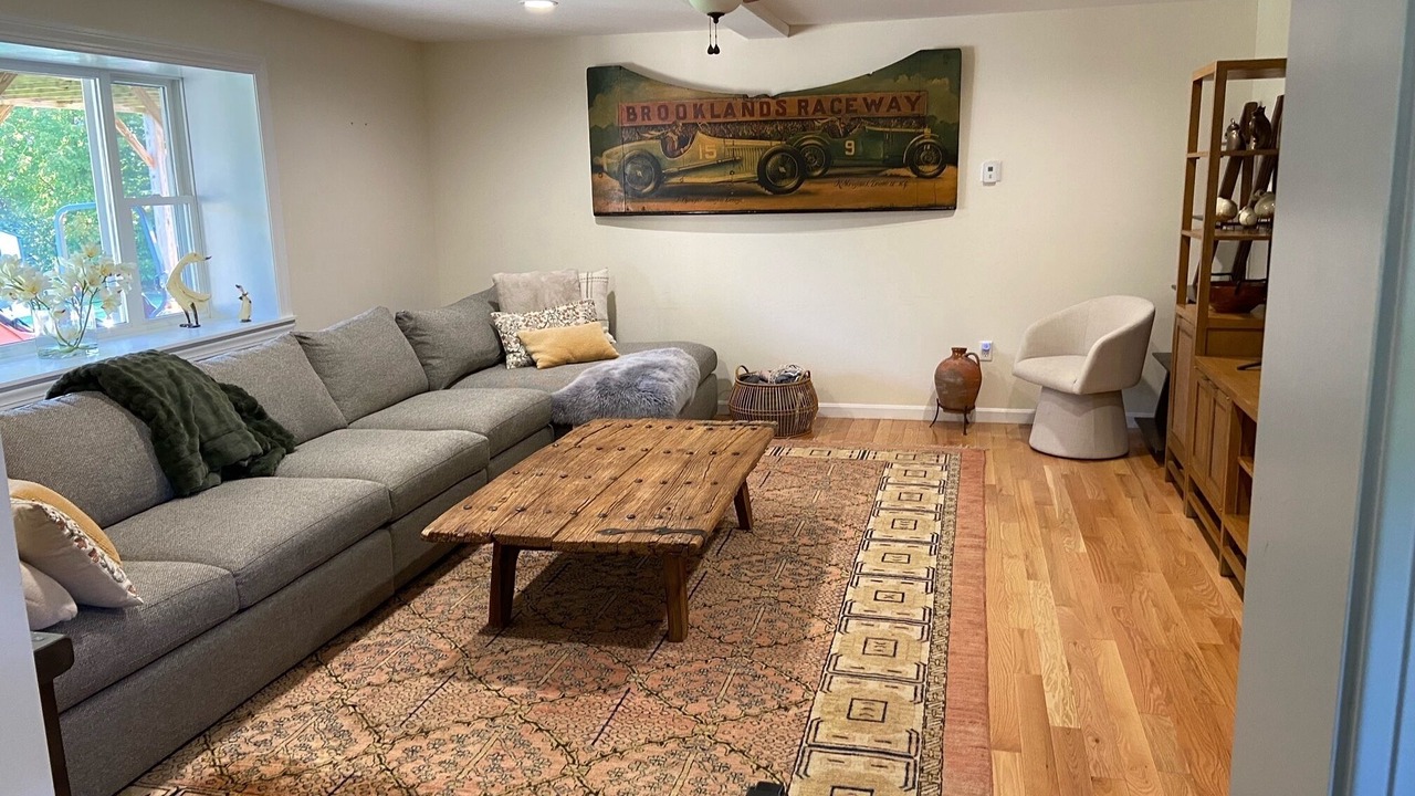 Photo of Livingroom in Belmont