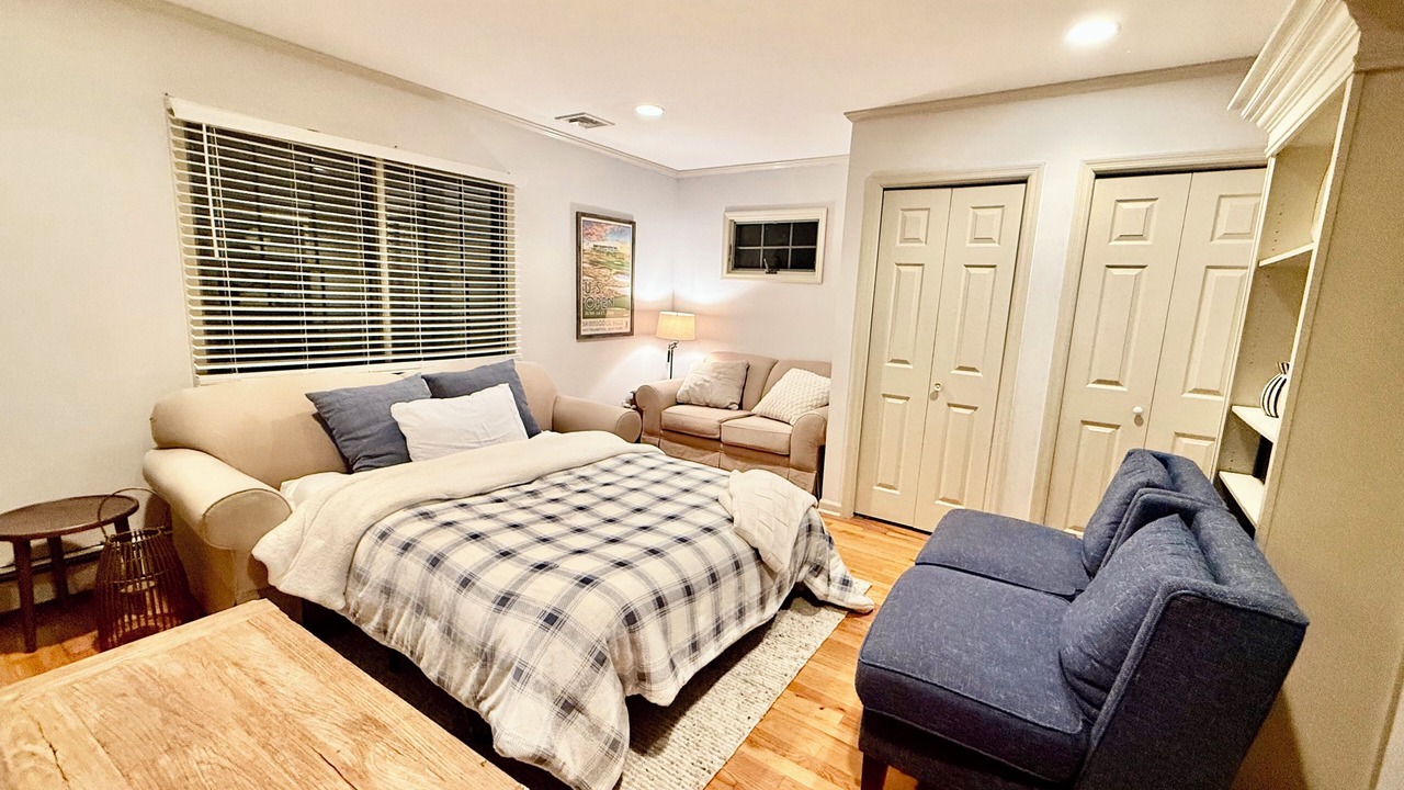 Photo of Bedroom in Southold