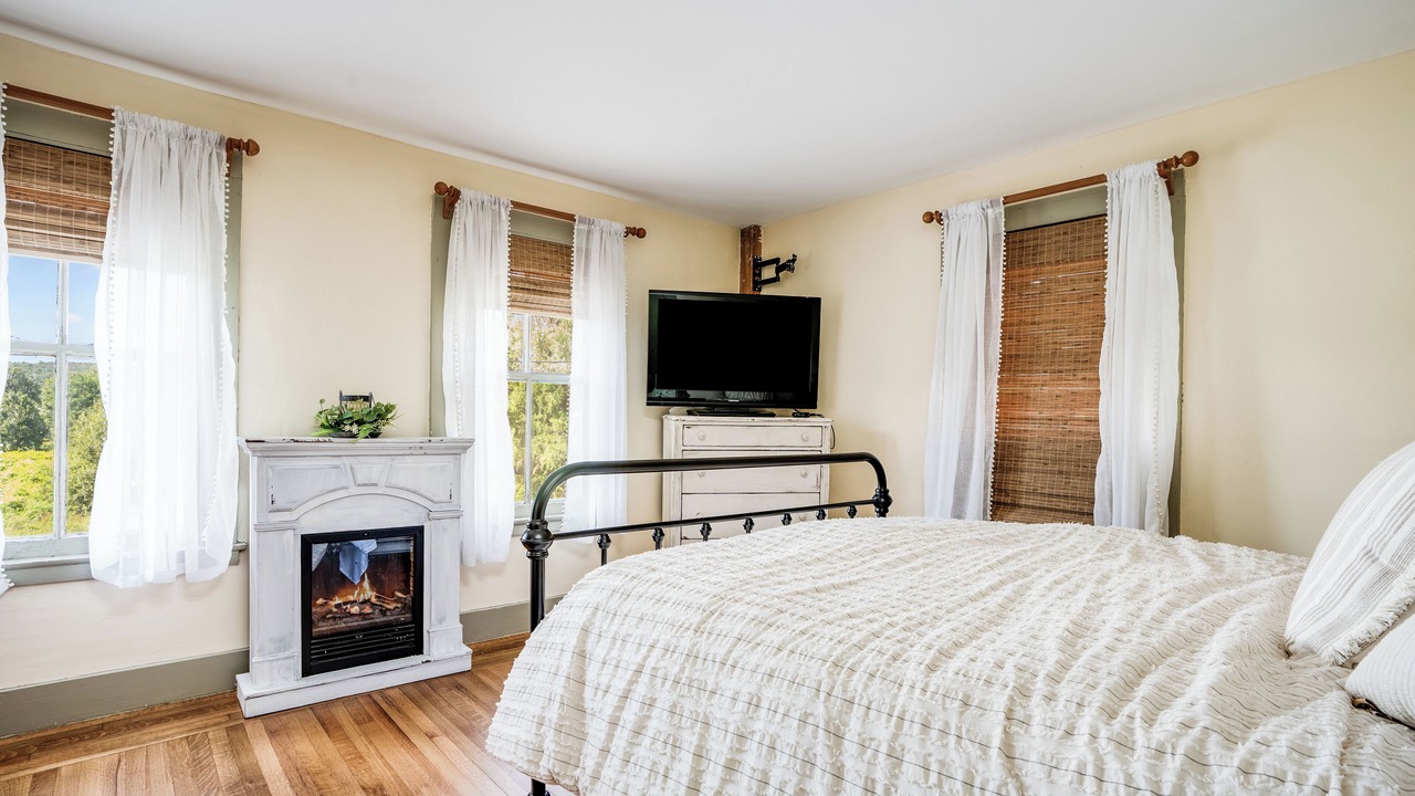 Photo of Bedroom in East Haddam