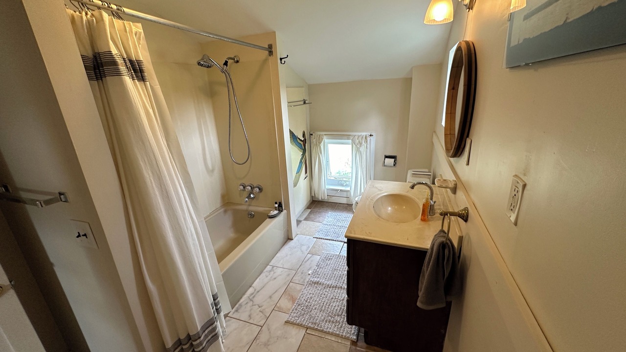 Photo of Bathroom in Lansing
