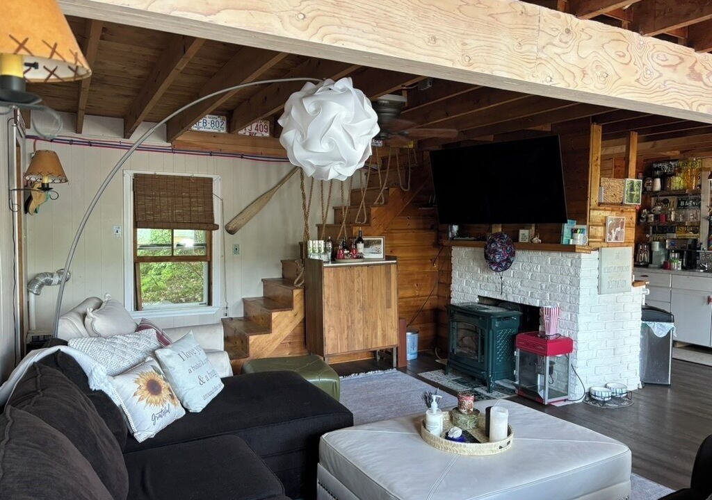 Photo of Livingroom in Barrington