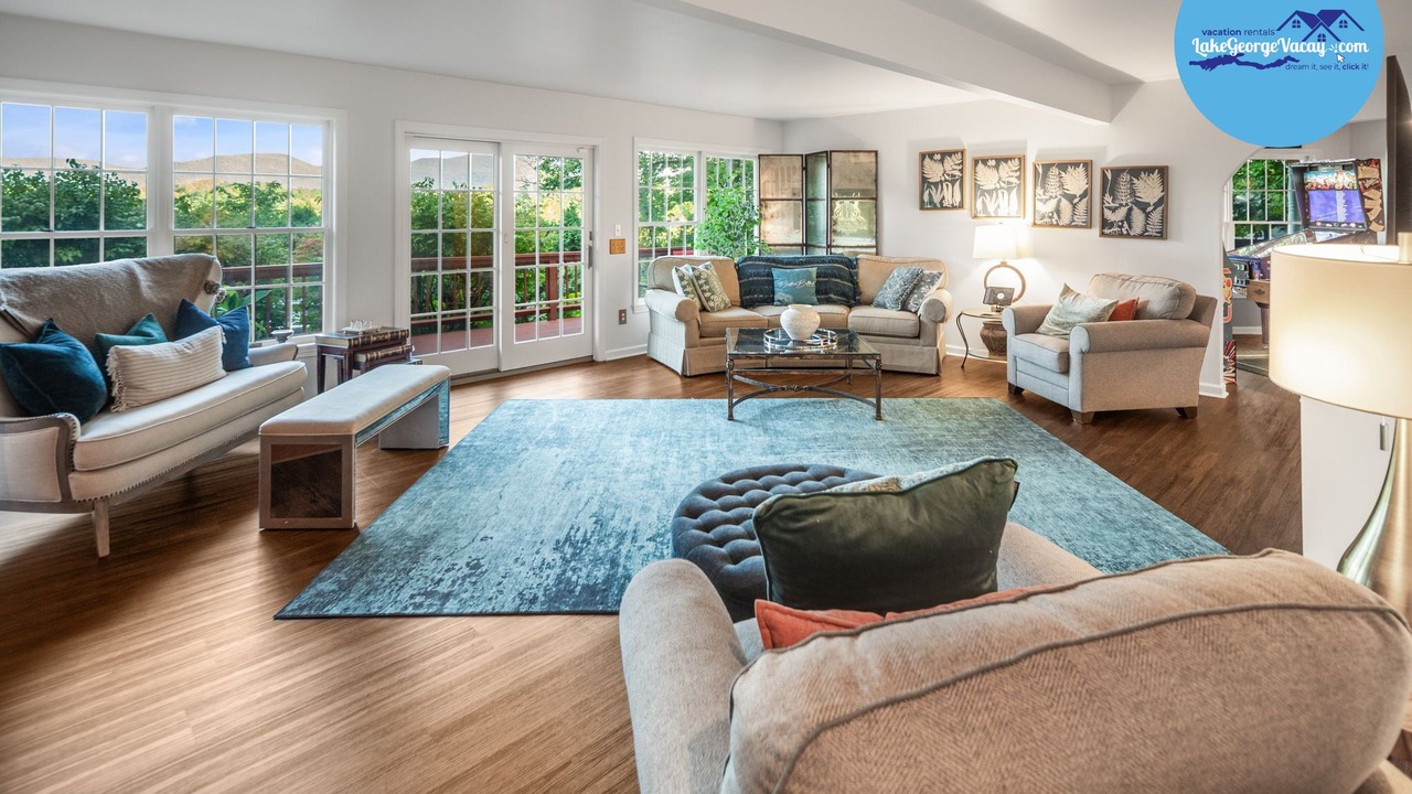Photo of Livingroom in Bolton Landing