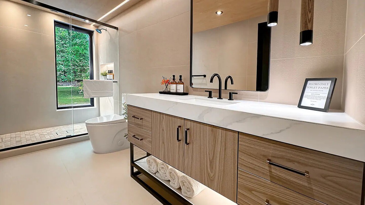 Photo of Bathroom in Davenport