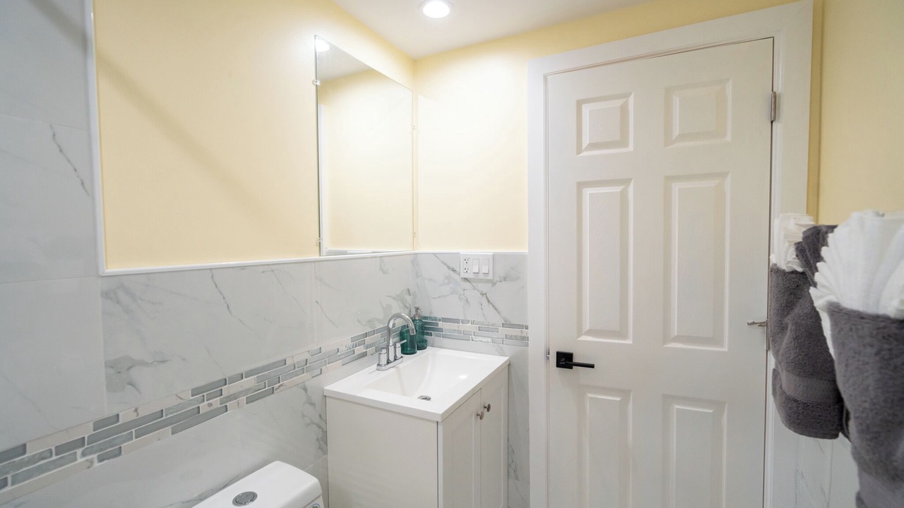 Photo of Bathroom in Meeting House Hill