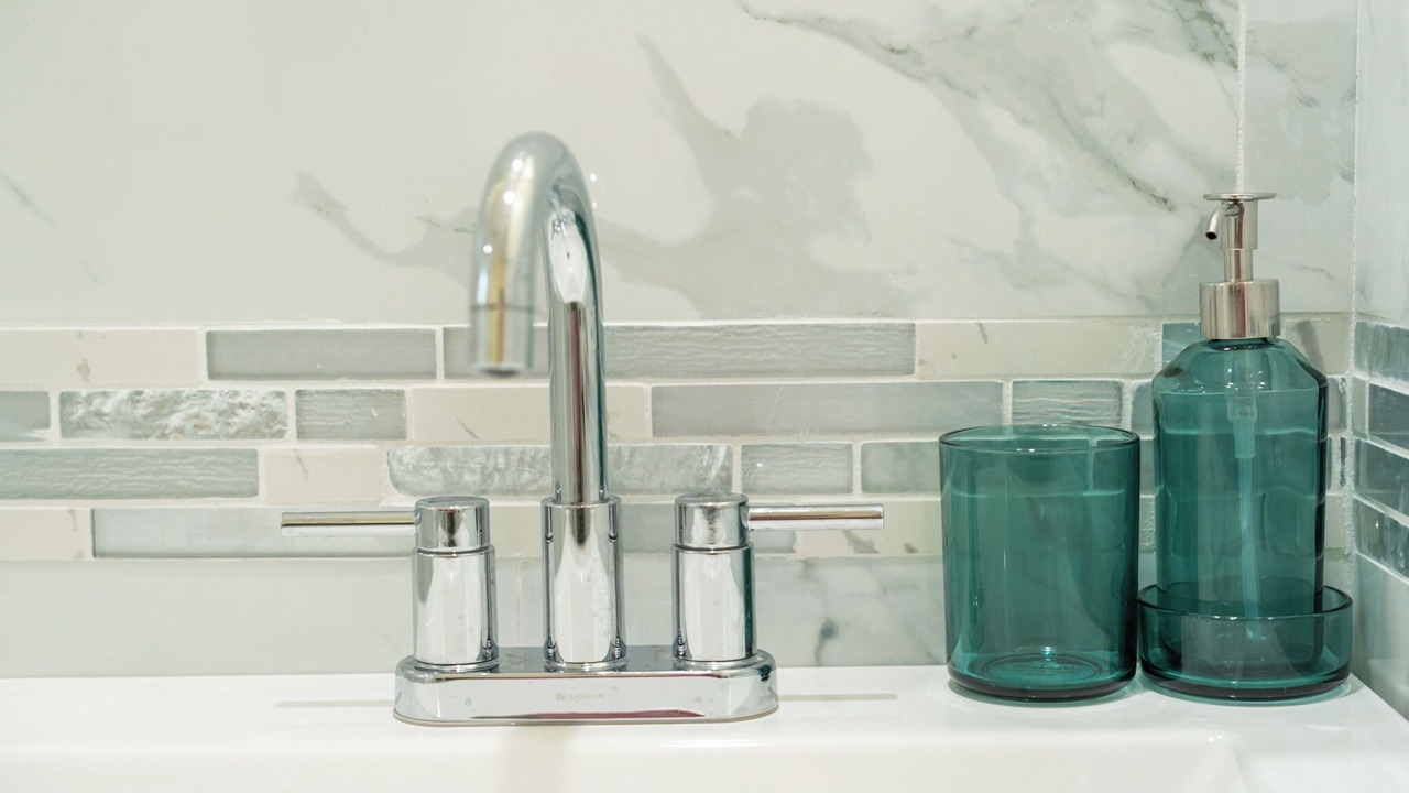 Photo of Bathroom in Meeting House Hill