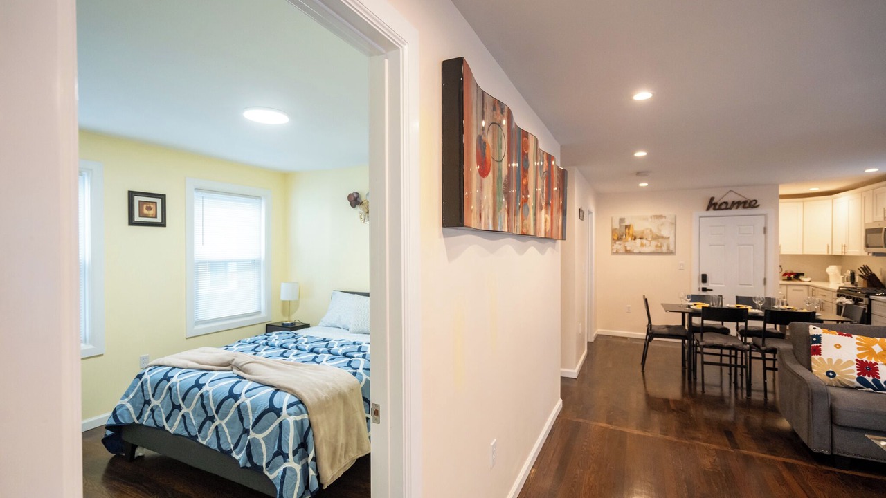 Photo of Bedroom in Meeting House Hill