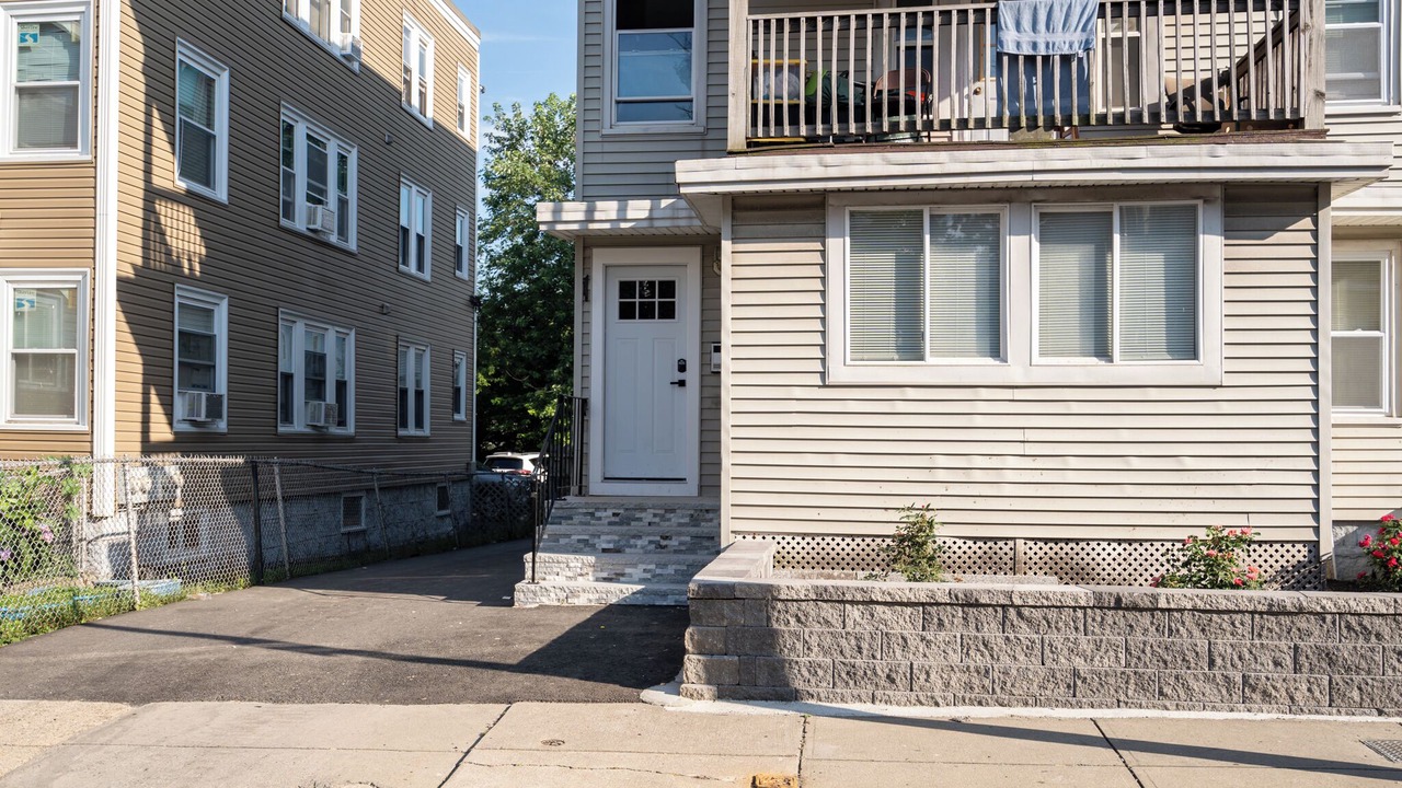 Photo of Outdoor in Meeting House Hill