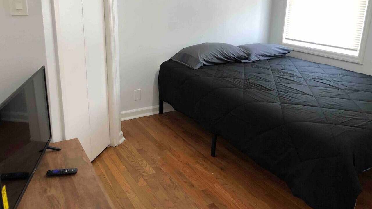 Photo of Bedroom in Perth Amboy
