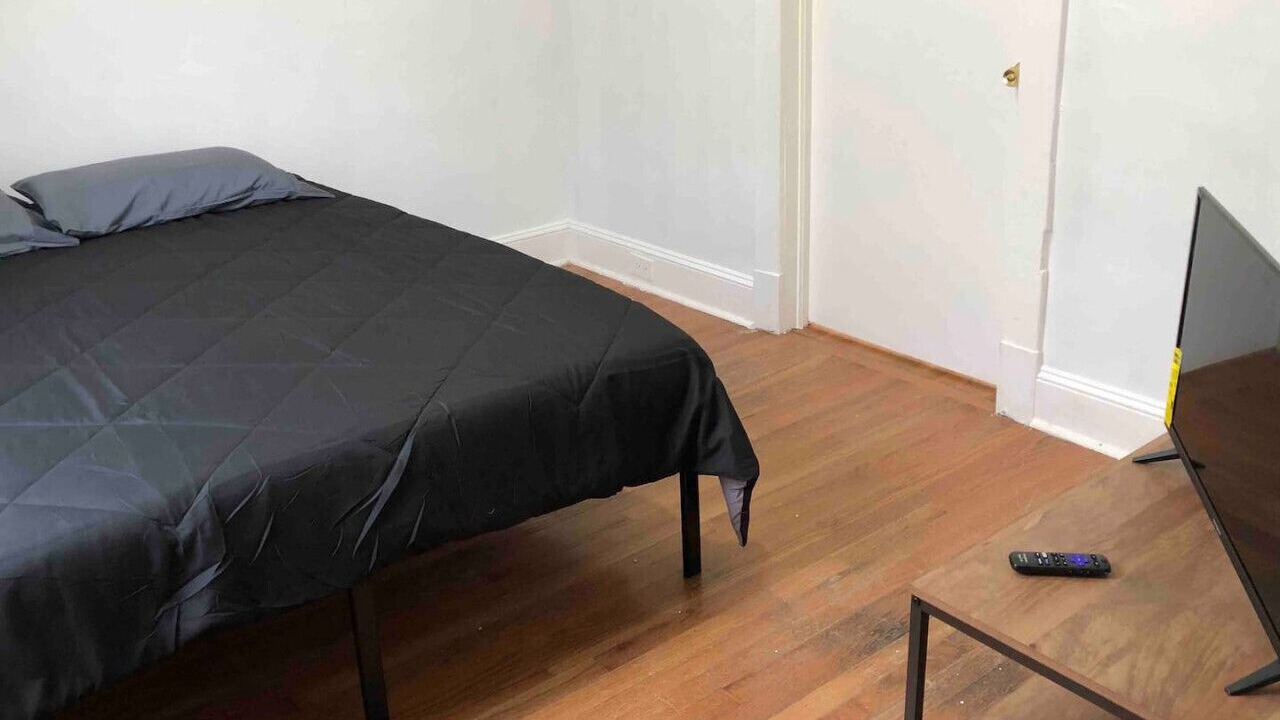 Photo of Bedroom in Perth Amboy
