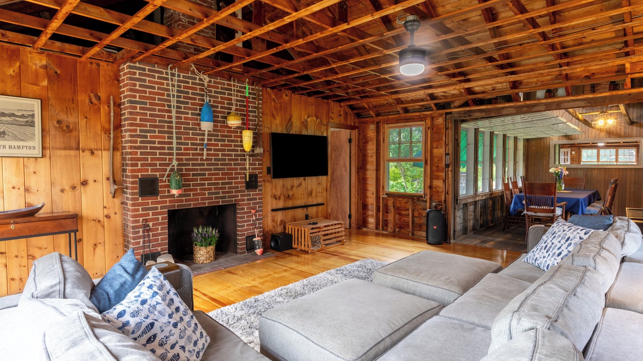 Photo of Livingroom in North Hampton