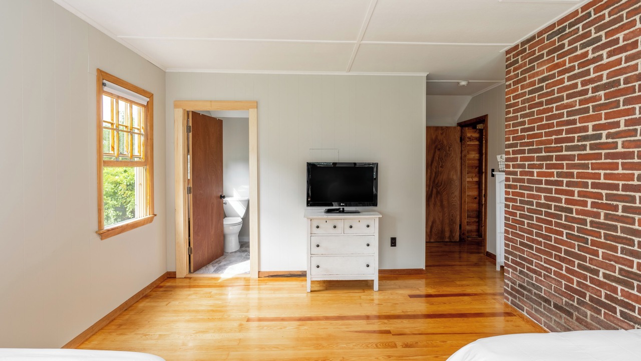 Photo of Bedroom in North Hampton