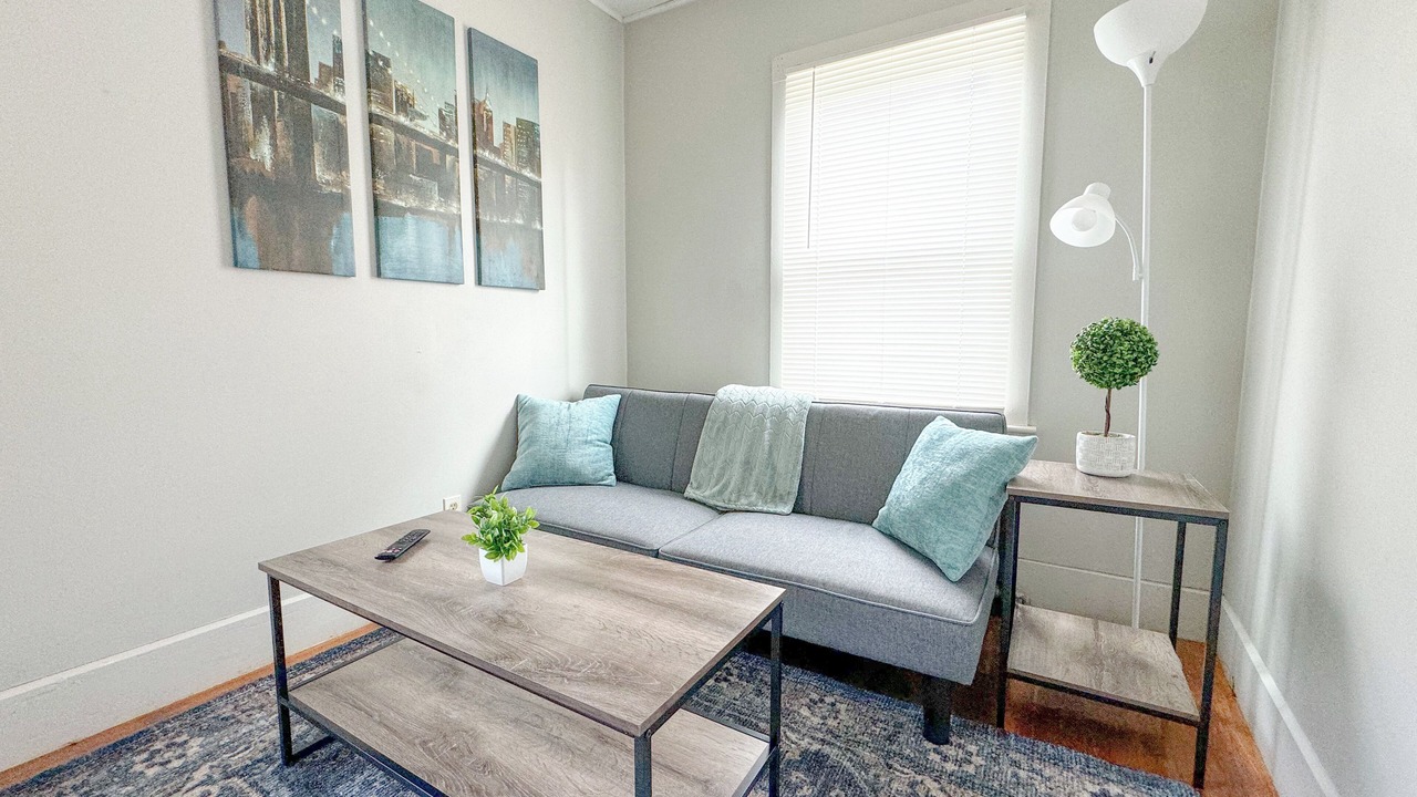 Photo of Livingroom in Hudson