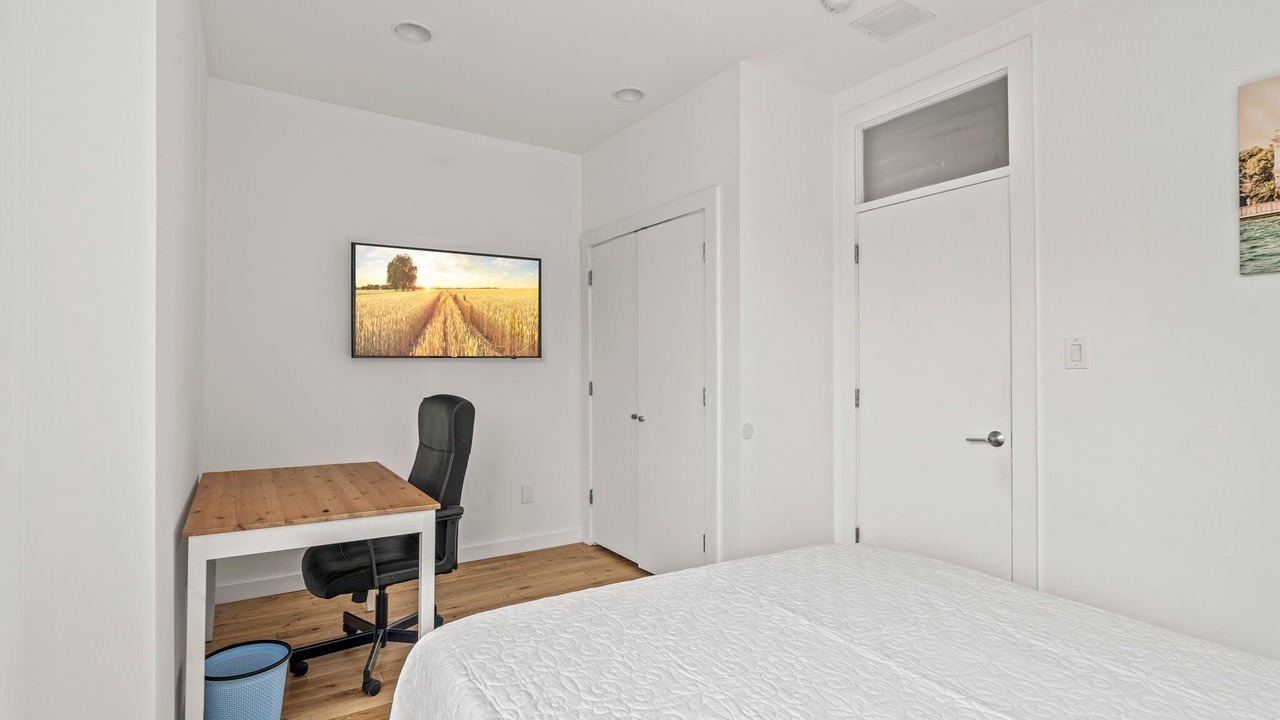 Photo of Bedroom in Poplar