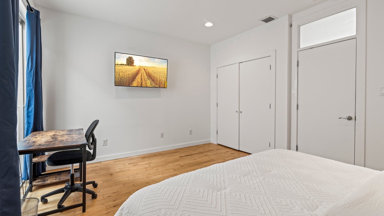 Photo of Bedroom in Poplar