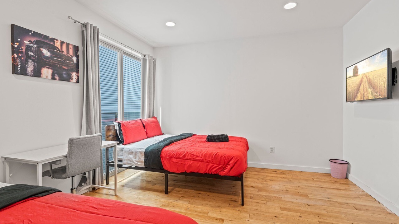 Photo of Bedroom in Poplar