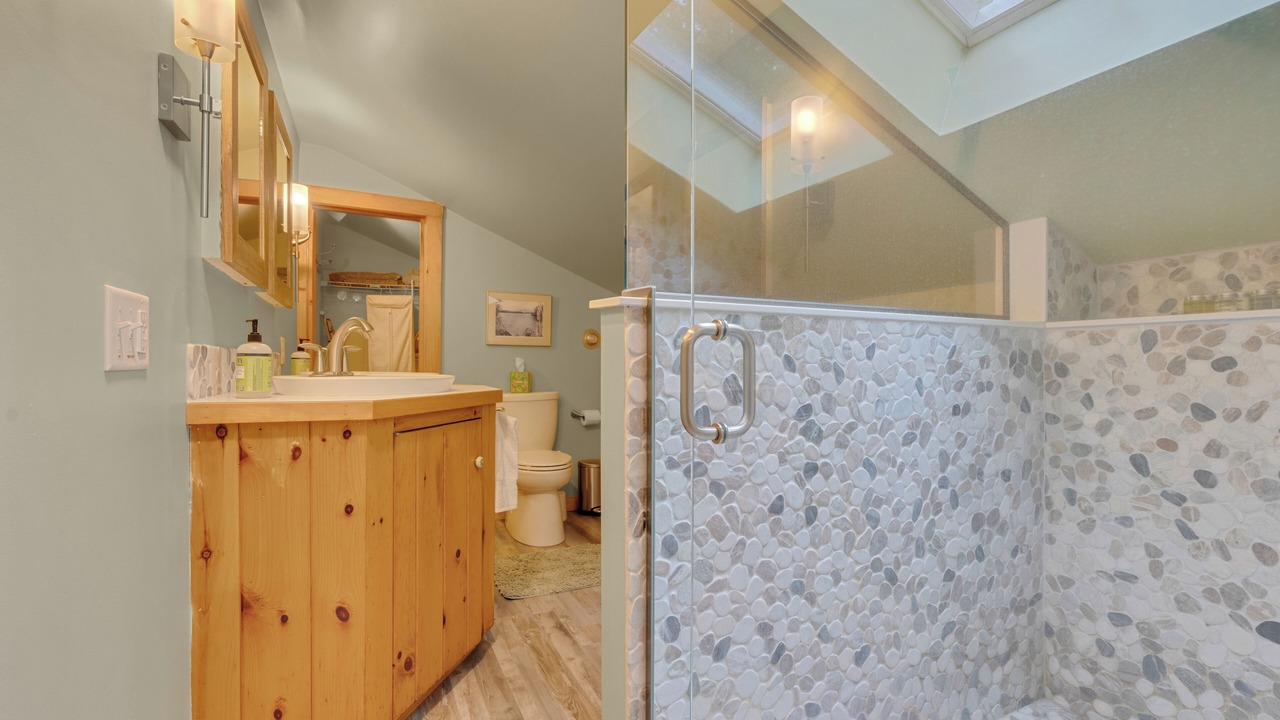 Photo of Bathroom in Lyman