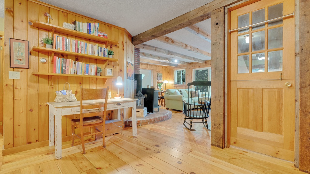Photo of Bedroom in Lyman
