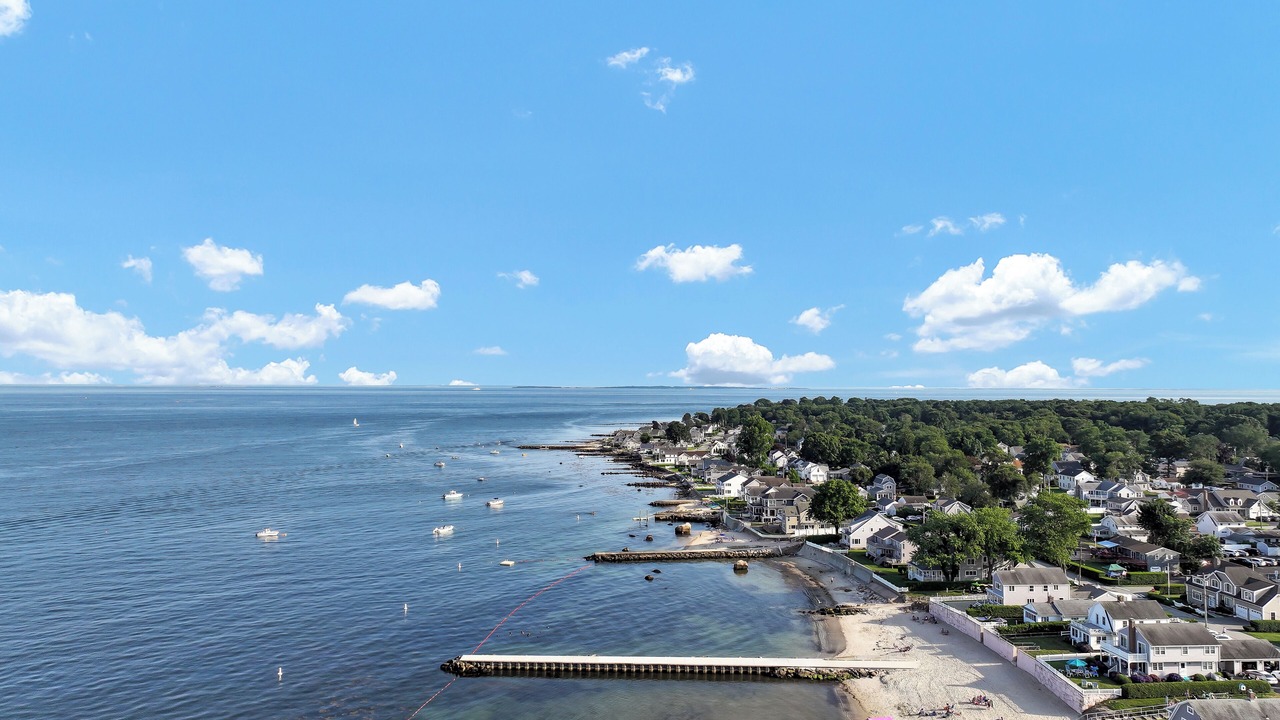 Photo of Others in Niantic