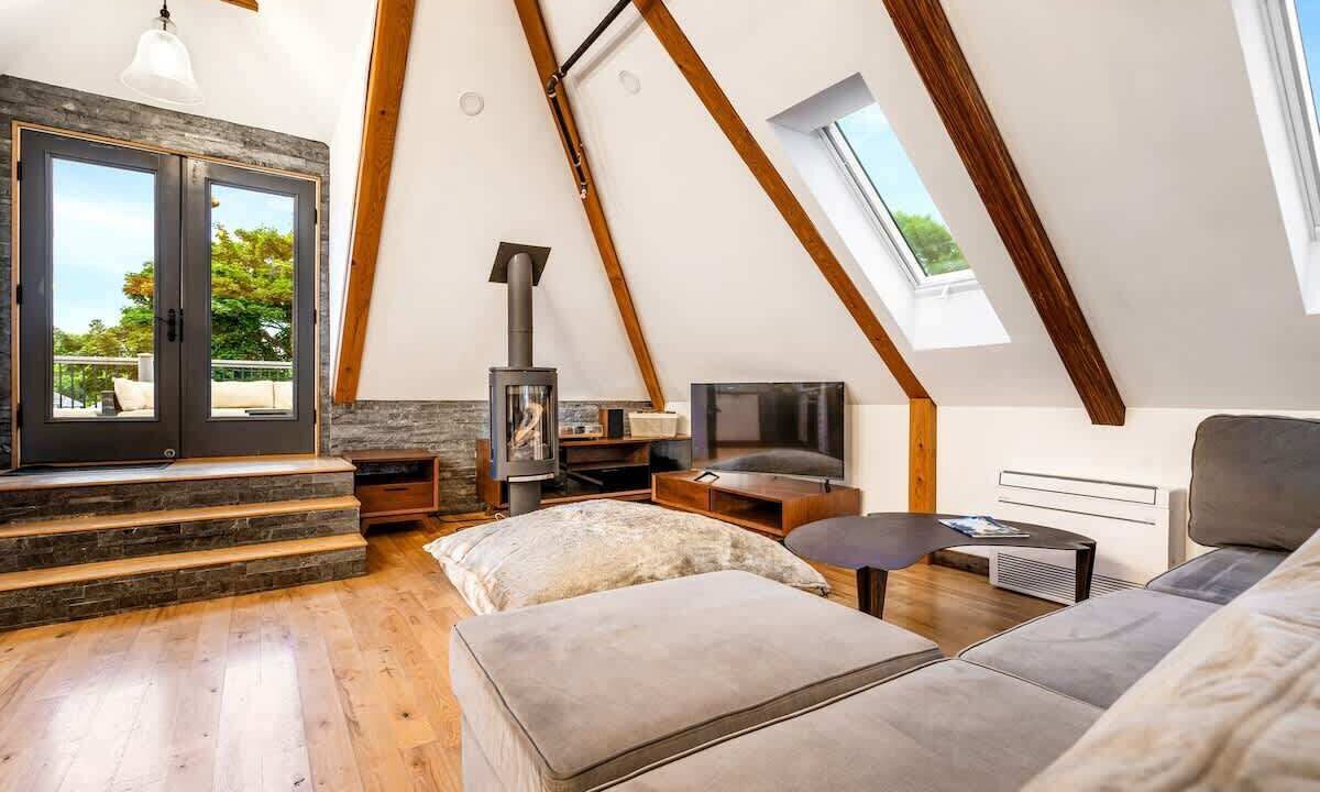 Photo of Livingroom in Oakdale