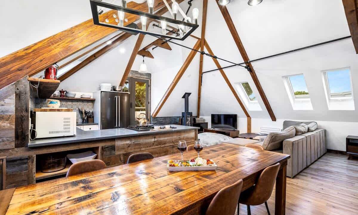Photo of Livingroom in Oakdale