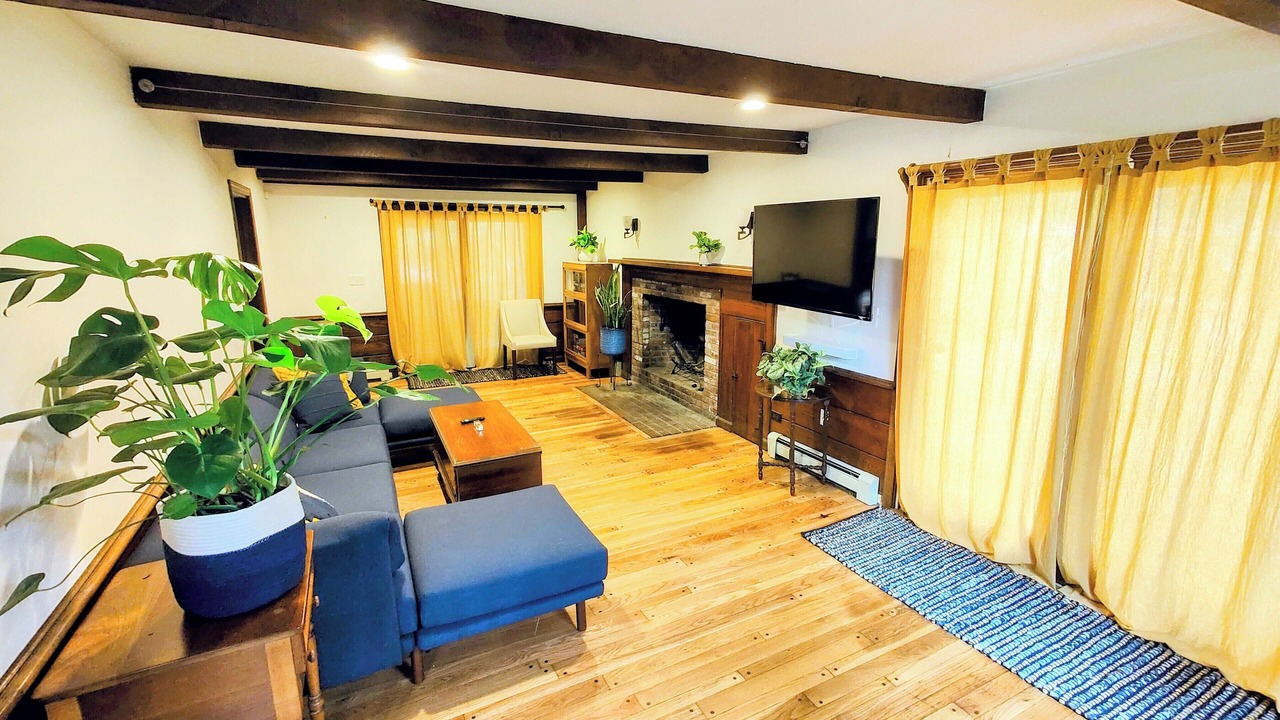 Photo of Livingroom in Mashpee