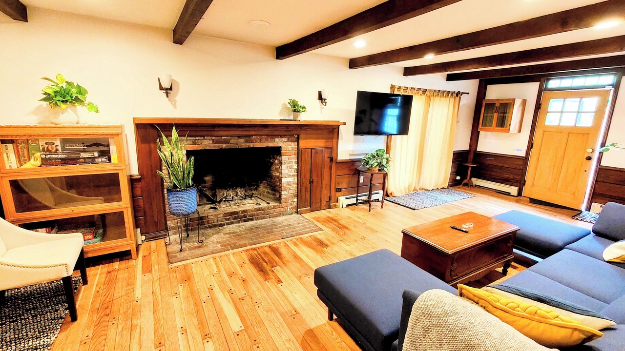 Photo of Livingroom in Mashpee