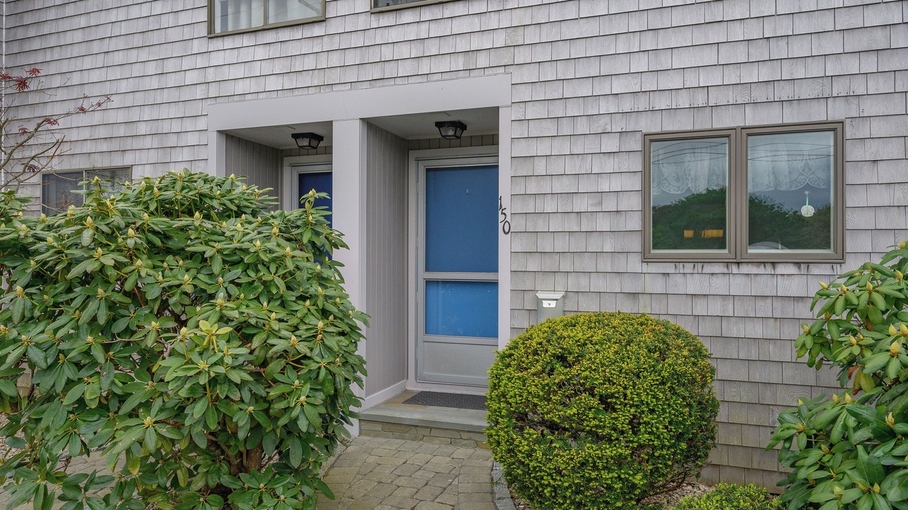 Photo of Others in Hyannis