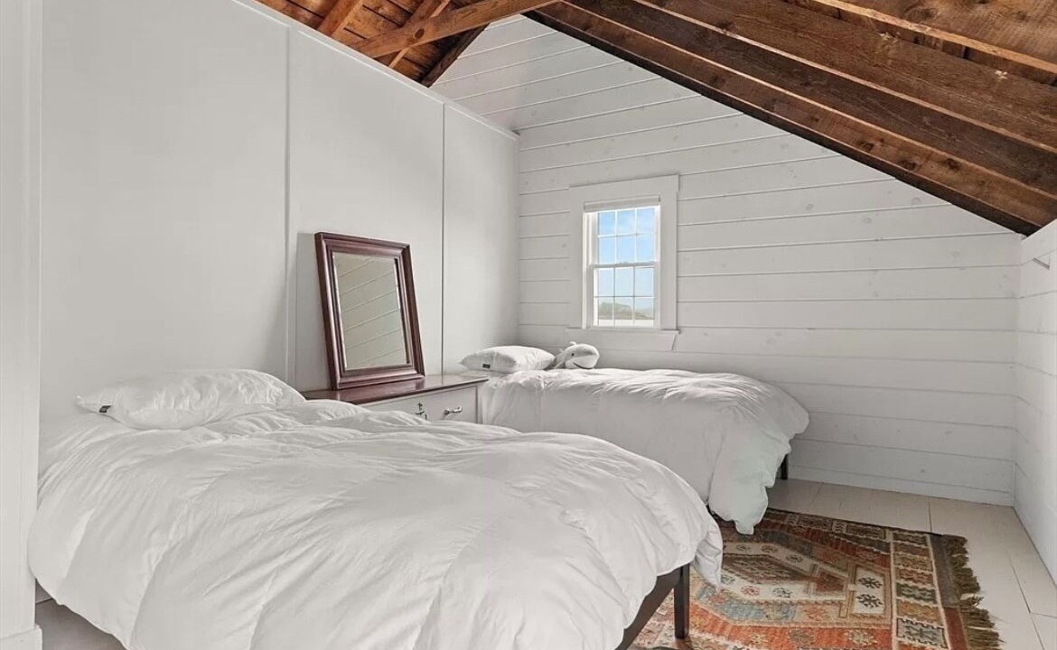 Photo of Bedroom in Great Neck