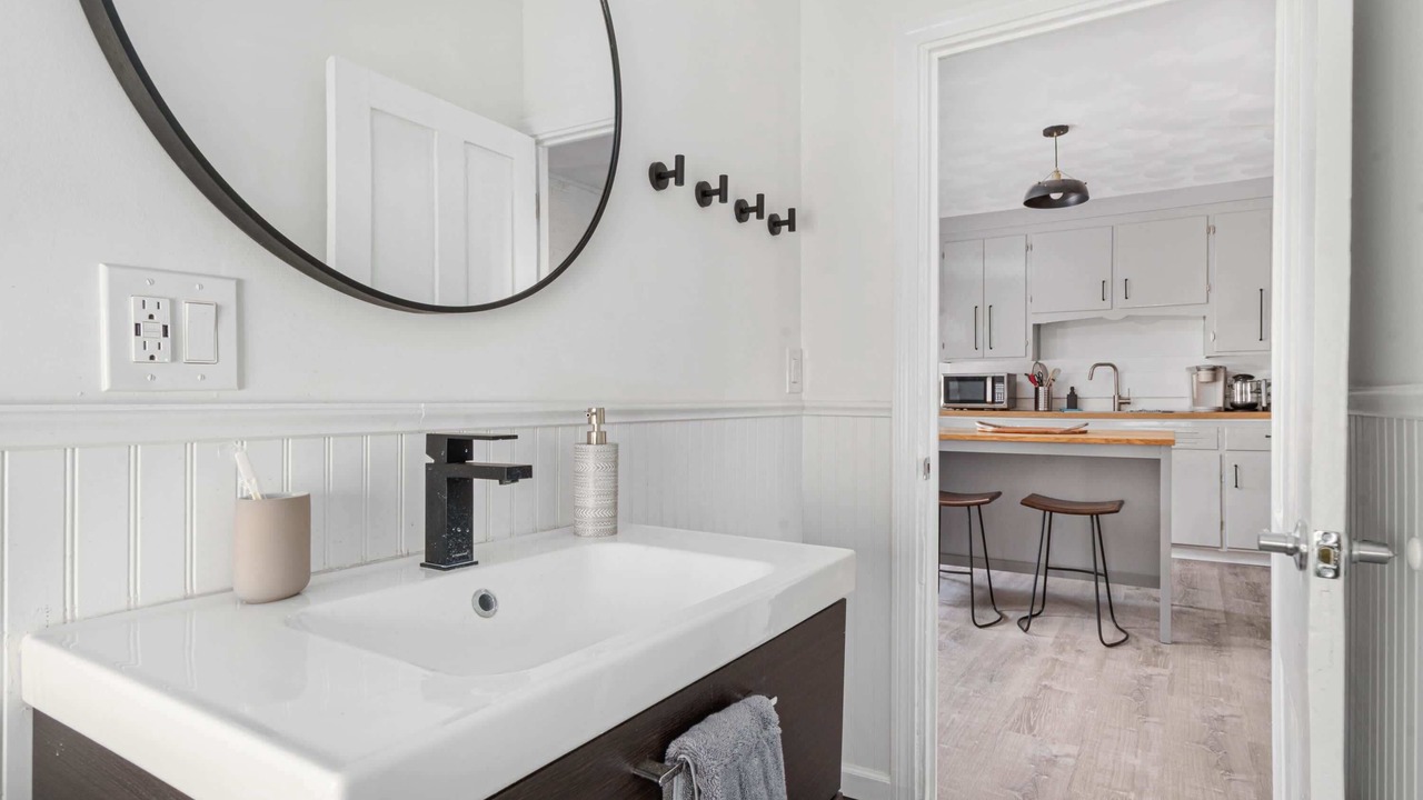 Photo of Bathroom in Warren