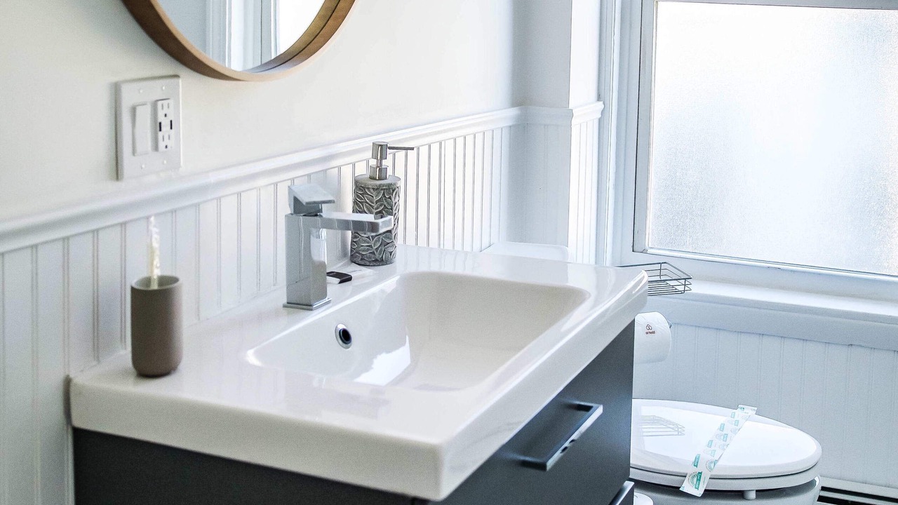 Photo of Bathroom in Warren