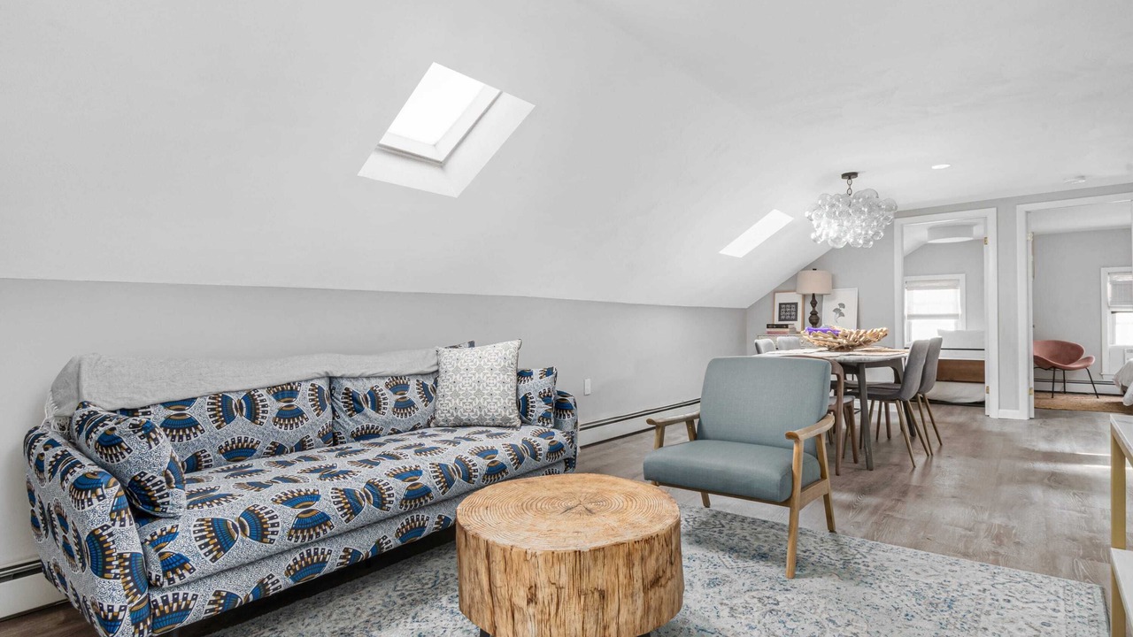 Photo of Livingroom in Warren