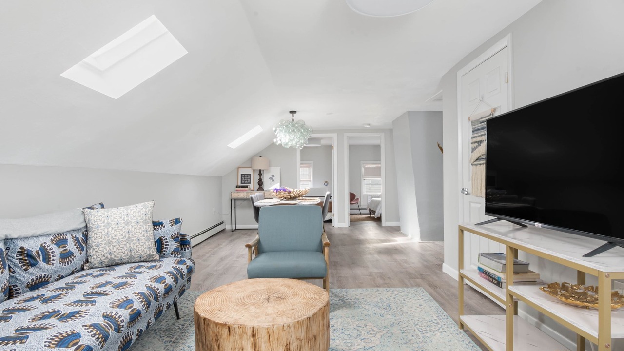 Photo of Livingroom in Warren