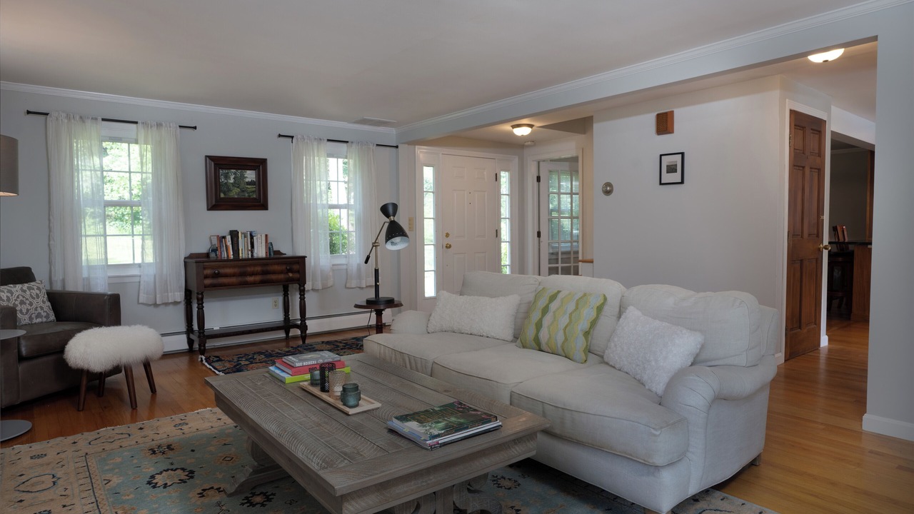 Photo of Livingroom in Lenox