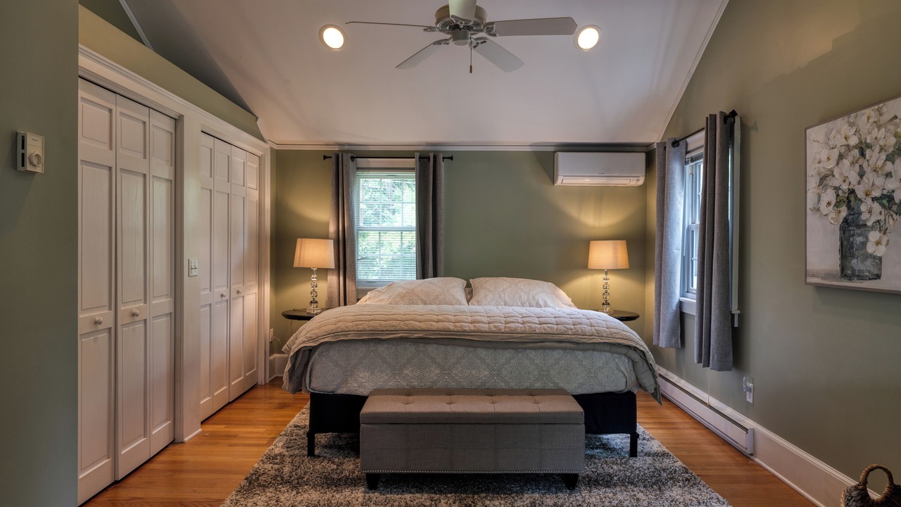 Photo of Bedroom in Lenox