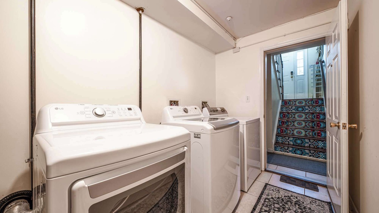 Photo of Bedroom in Newark