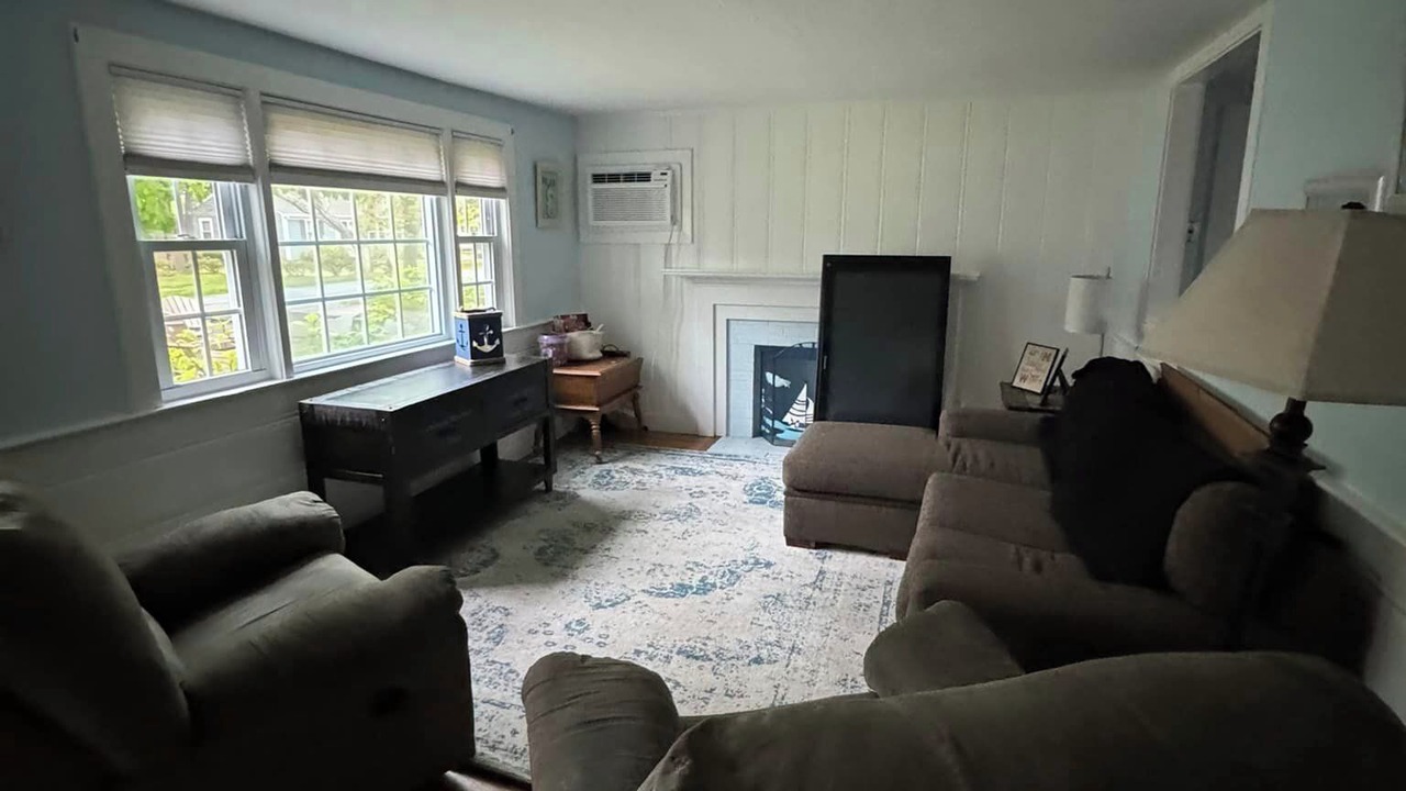 Photo of Livingroom in Yarmouth