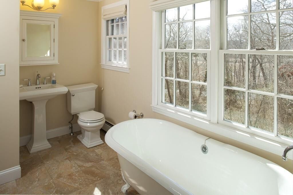 Photo of Bathroom in Minot