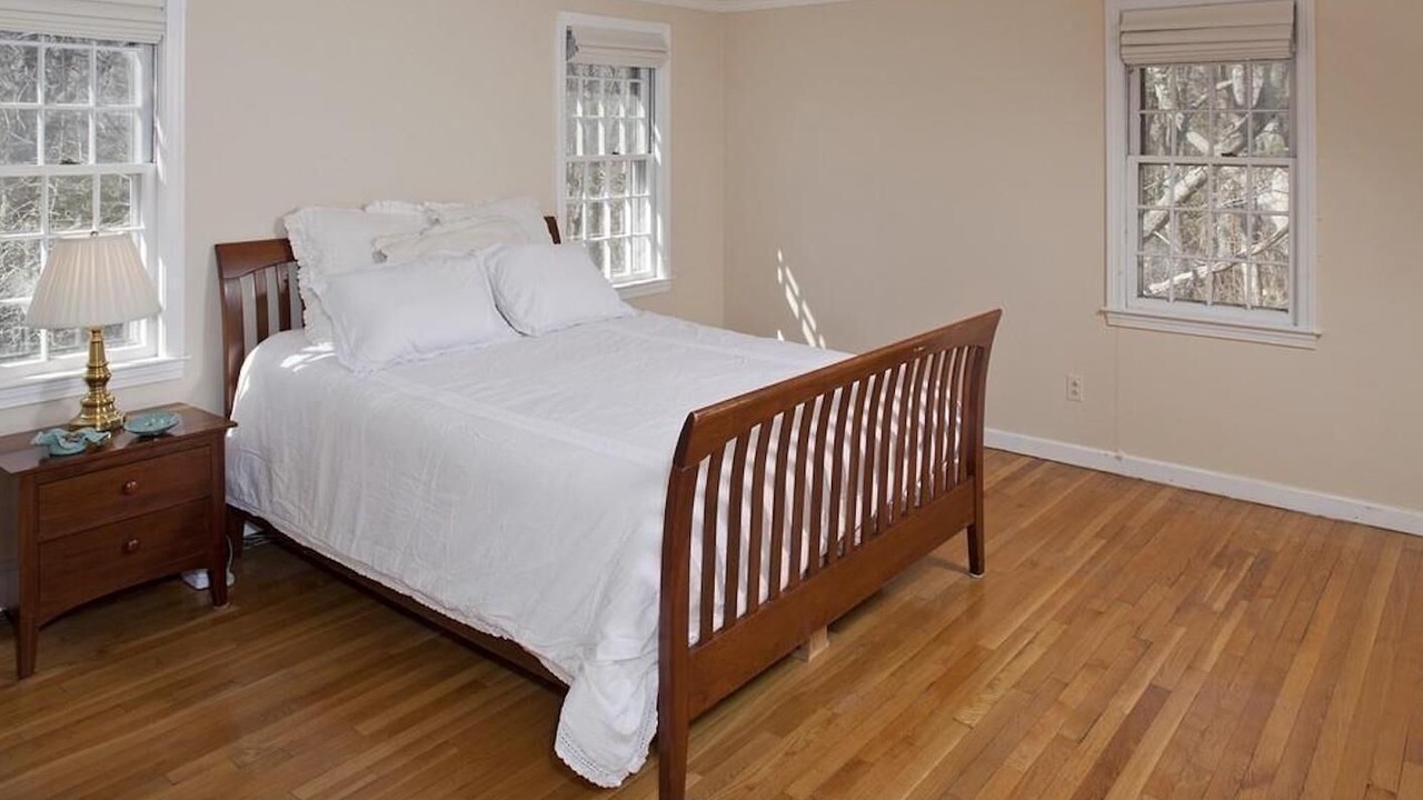 Photo of Bedroom in Minot