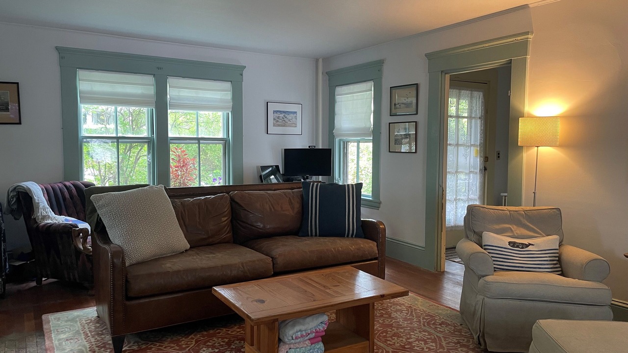 Photo of Livingroom in Cotuit