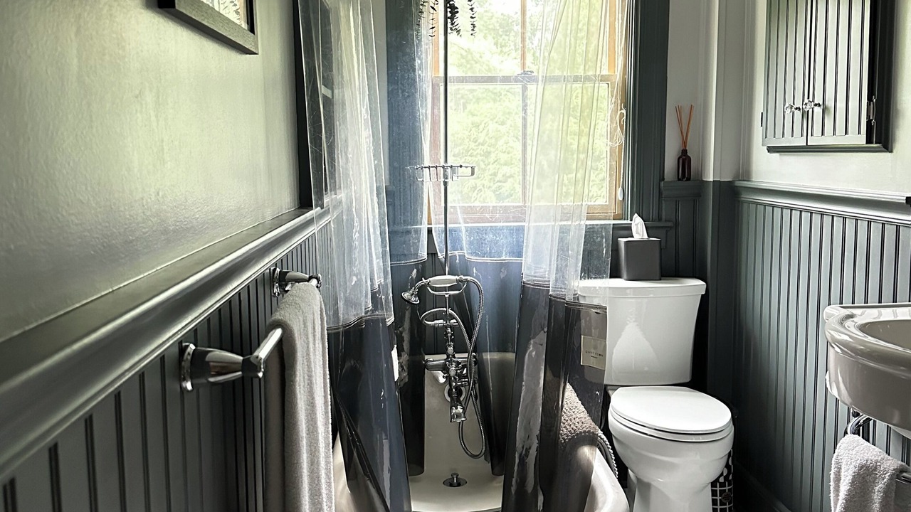 Photo of Bathroom in Hillsdale