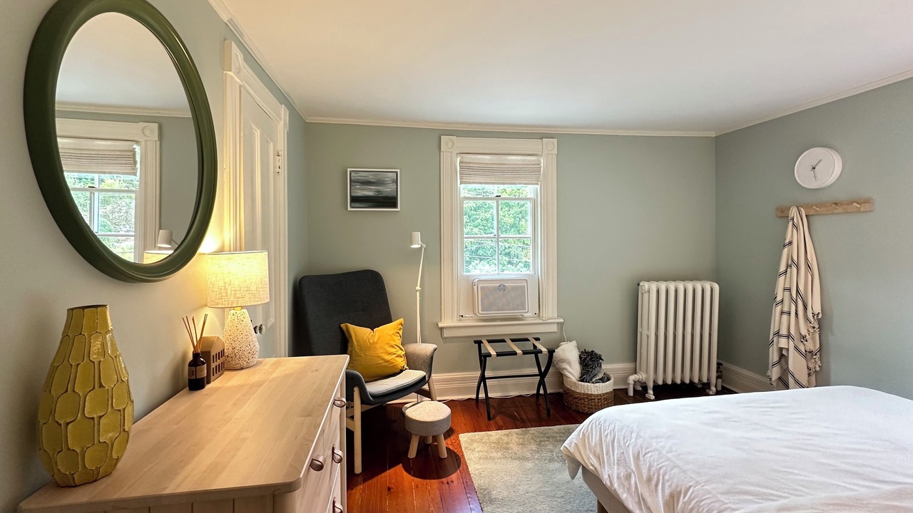Photo of Bedroom in Hillsdale