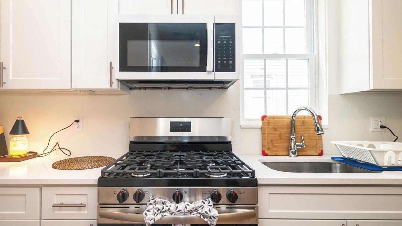 Photo of Kitchen in Meeting House Hill