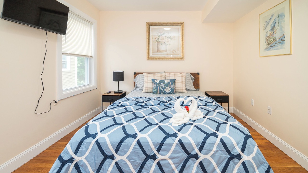 Photo of Bedroom in Meeting House Hill