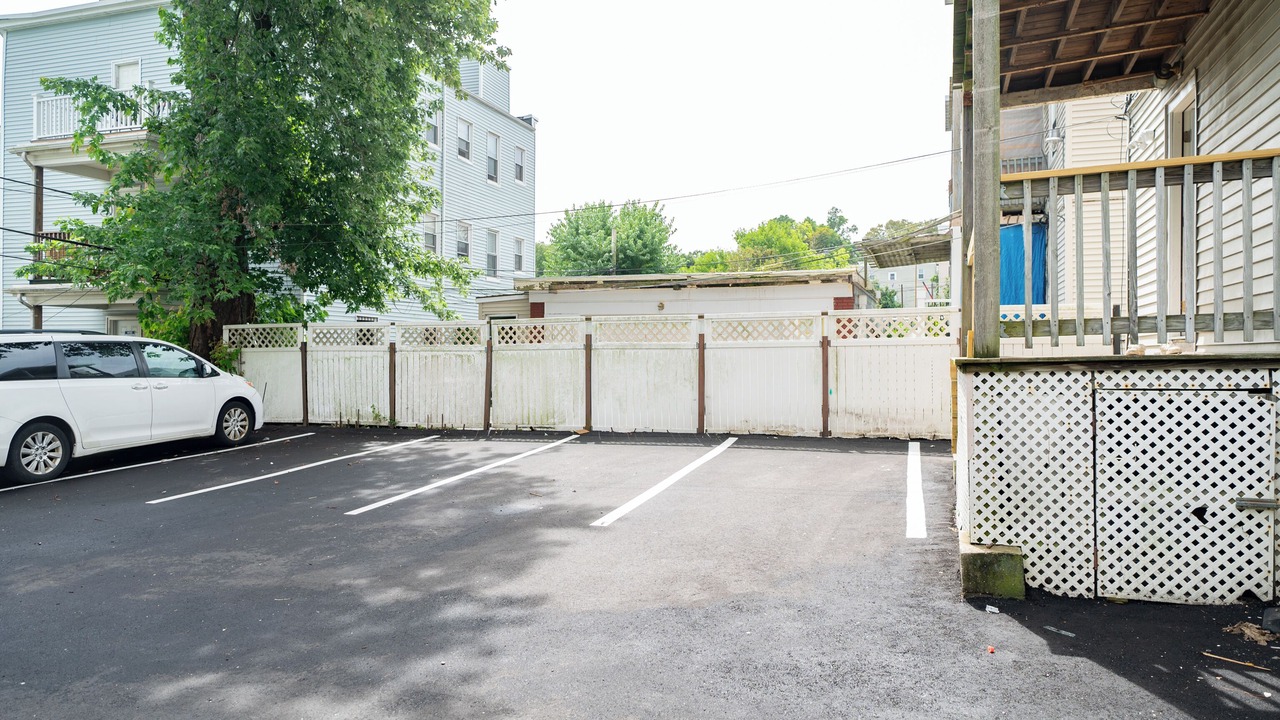 Photo of Outdoor in Meeting House Hill