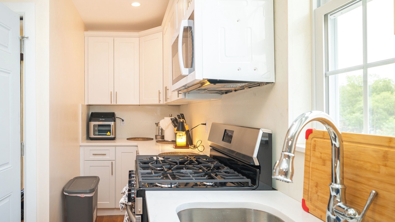 Photo of Kitchen in Meeting House Hill