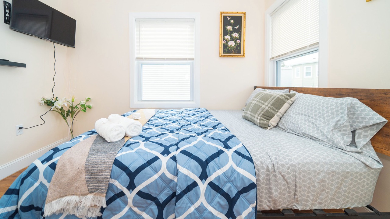 Photo of Bedroom in Meeting House Hill