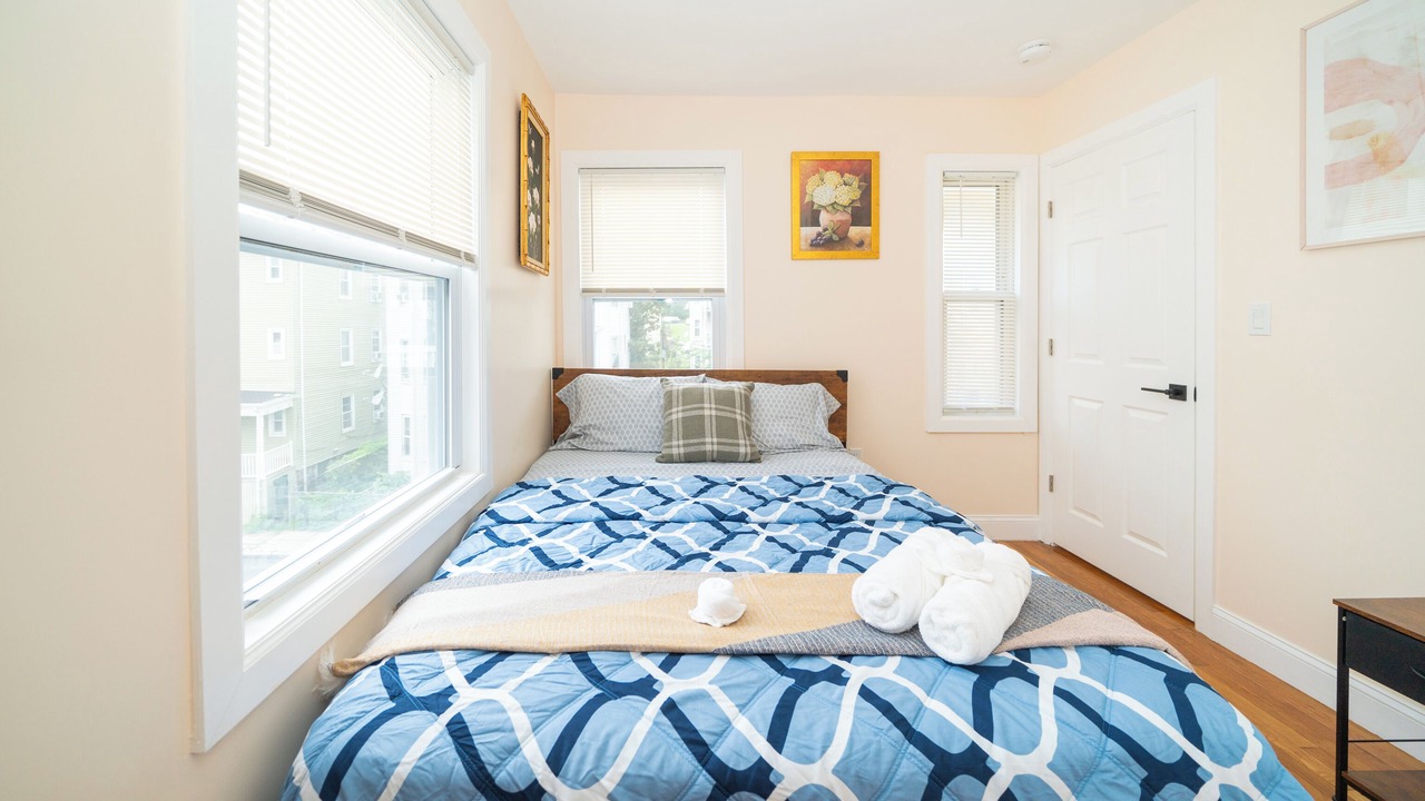 Photo of Bedroom in Meeting House Hill