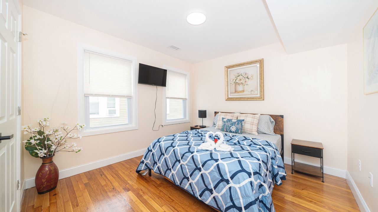Photo of Bedroom in Meeting House Hill